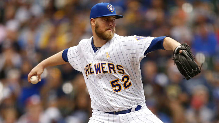 Jimmy Nelson firmó con los Dodgers
