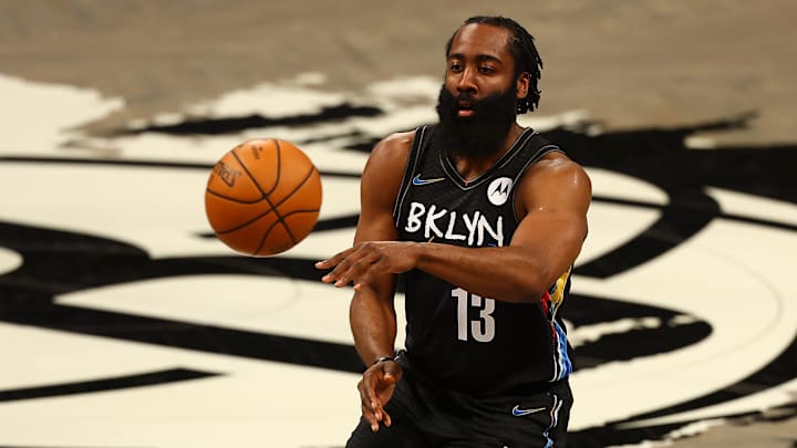 Harden brilla como la gran estrella de los Nets