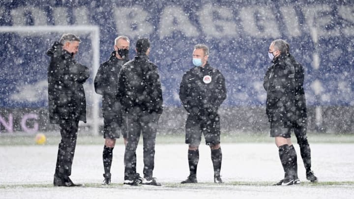 Twitter Reacts As Snow Storm Temporarily Threatens Arsenal S Trip To West Brom