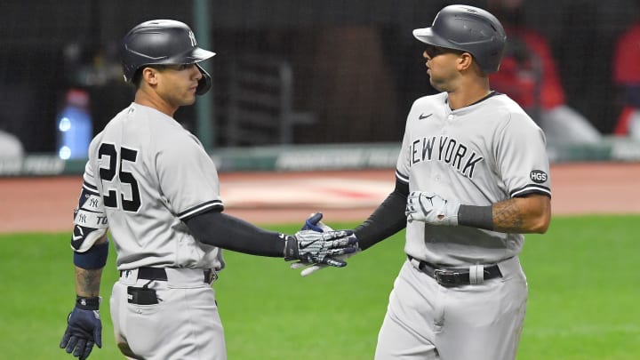 Los Yankees tomaron ventaja en su serie contra los Indios al ganar fácilmente el primer duelo