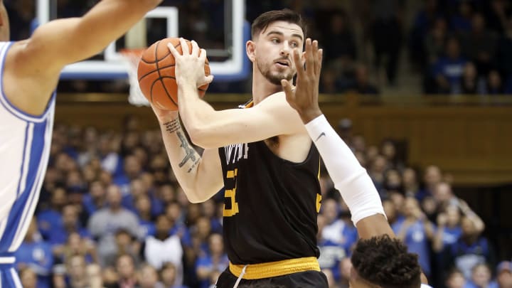 Hampton Vs Winthrop Spread Line Odds Over Under Betting