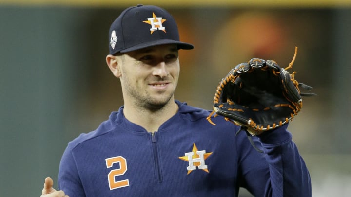 Alex Bregman disfruta de sus vacaciones paa olvidarse de la temporada