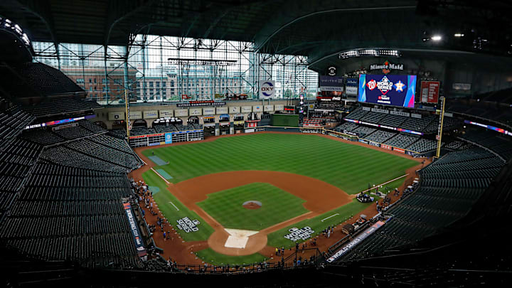 MLB investiga el robo de señas de los Astros en partidos realizados en el Minute Maid Park