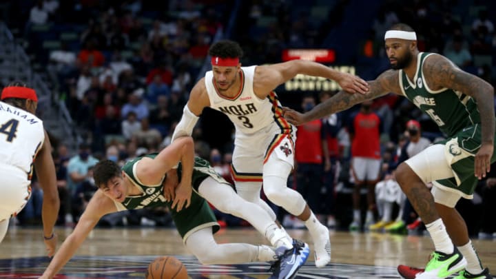 New Orleans Pelicans guard Josh Hart (3) fights Milwaukee Bucks guard Grayson Allen Credit: Chuck Cook-USA TODAY Sports
