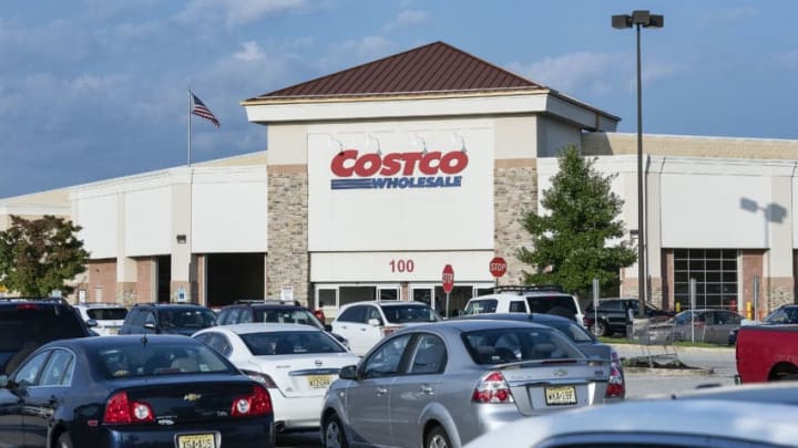 MOUNT LAURAL, NEW JERSEY, UNITED STATES - 2014/08/06: Costco wholesale club store. (Photo by John Greim/LightRocket via Getty Images)