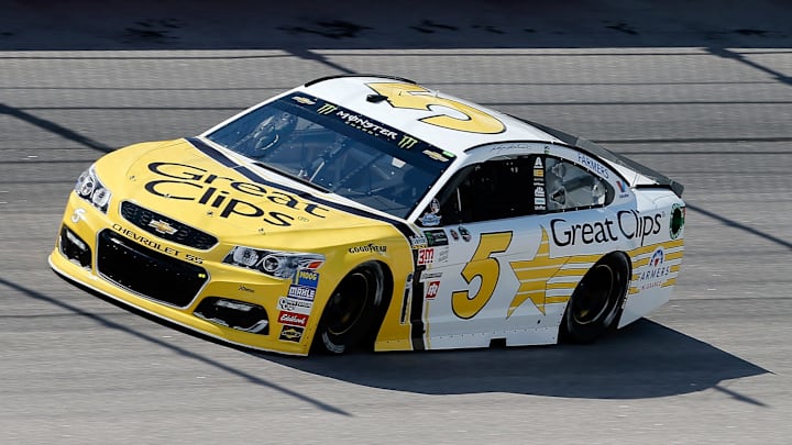 DARLINGTON, SC – SEPTEMBER 01: Kasey Kahne, driver of the #5 Great Clips Throwback Chevrolet (Photo by Brian Lawdermilk/Getty Images)