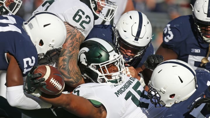 STATE COLLEGE, PA – OCTOBER 13: La’Darius Jefferson #15 of the Michigan State Spartans reaches for a 1 yard touchdown in the first half against the Penn State Nittany Lions on October 13, 2018 at Beaver Stadium in State College, Pennsylvania. (Photo by Justin K. Aller/Getty Images)