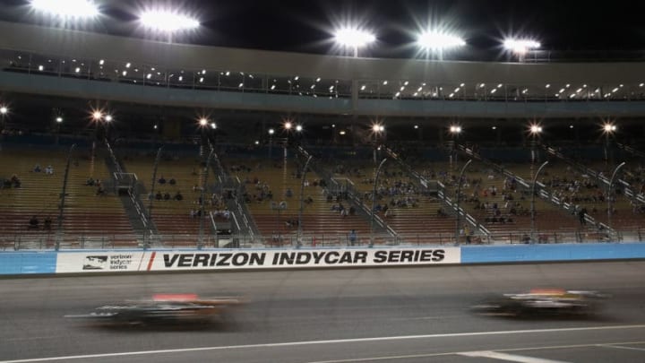 AVONDALE, AZ - APRIL 07: General view of racing during the Verizon IndyCar Series Phoenix Grand Prix at ISM Raceway on April 7, 2018 in Avondale, Arizona. (Photo by Christian Petersen/Getty Images)