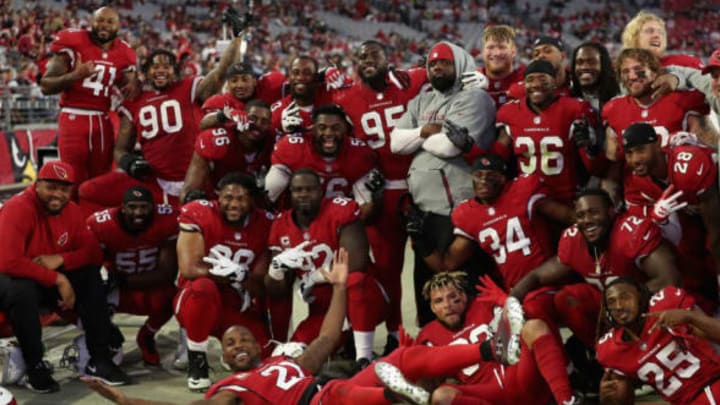 GLENDALE, AZ – DECEMBER 24: Players from the Arizona Cardinals defense pose together during the final moments of the second half of the NFL game against the New York Giants at the University of Phoenix Stadium on December 24, 2017 in Glendale, Arizona. The Arizona Cardinals won 23-0. (Photo by Christian Petersen/Getty Images)