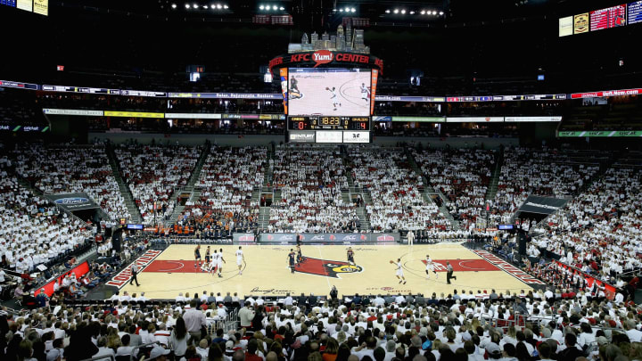 LOUISVILLE, KY – JANUARY 30: General view of the arena during the Virginia Cavaliers game against the Louisville Cardinals at KFC YUM! Center on January 30, 2016 in Louisville, Kentucky. (Photo by Andy Lyons/Getty Images)