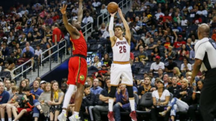 Apr 9, 2017; Atlanta, GA, USA; Cleveland Cavaliers guard Kyle Korver (26) shoots the ball against the Atlanta Hawks in the second quarter at Philips Arena. Mandatory Credit: Brett Davis-USA TODAY Sports