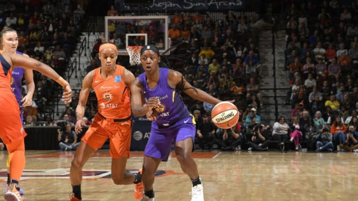 UNCASVILLE, CT - SEPTEMBER 19: Alexis Jones #1 of the Los Angeles Sparks handles the ball against the Connecticut Sun during Game Two of the 2019 WNBA Semifinals on September 19, 2019 at the Mohegan Sun Arena in Uncasville, Connecticut. NOTE TO USER: User expressly acknowledges and agrees that, by downloading and/or using this photograph, user is consenting to the terms and conditions of the Getty Images License Agreement. Mandatory Copyright Notice: Copyright 2019 NBAE (Photo by Brian Babineau/NBAE via Getty Images)