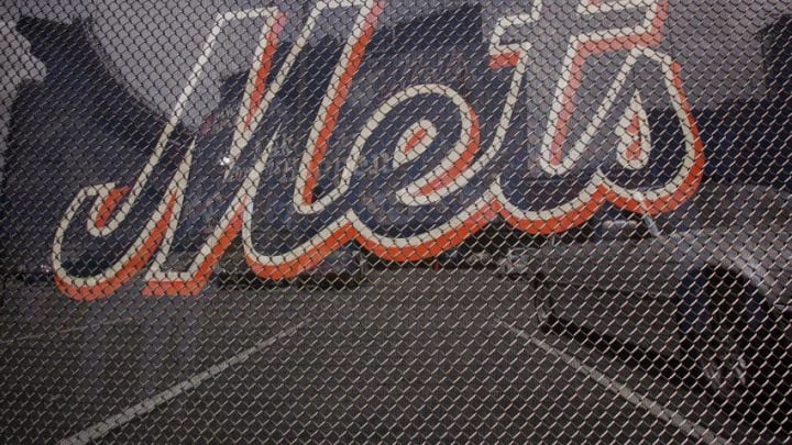 NEW YORK - JUNE 13: The Mets team logo (Photo by Spencer Platt/Getty Images)