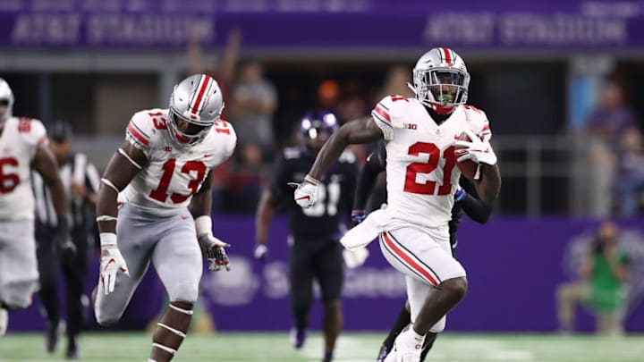 ARLINGTON, TX - SEPTEMBER 15: Parris Campbell #21 of the Ohio State Buckeyes runs for a touchdown against the TCU Horned Frogs in the third quarter during The AdvoCare Showdown at AT&T Stadium on September 15, 2018 in Arlington, Texas. (Photo by Ronald Martinez/Getty Images)