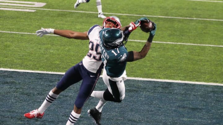 South Carolina football alum Alshon Jeffery catches a touchdown in Super Bowl LII. Mandatory Credit: Charles LeClaire-USA TODAY Sports