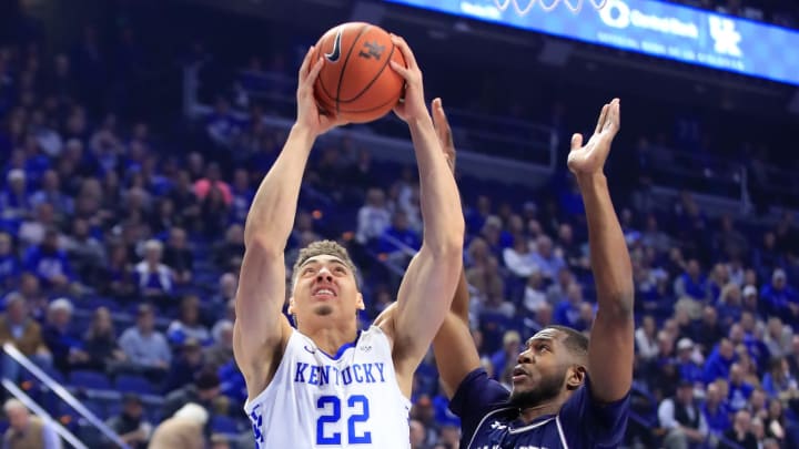LEXINGTON, KY – NOVEMBER 28: Reid Travis #22 of the Kentucky Wildcats shoots the ball against the Monmouth Hawks at Rupp Arena on November 28, 2018 in Lexington, Kentucky. (Photo by Andy Lyons/Getty Images)