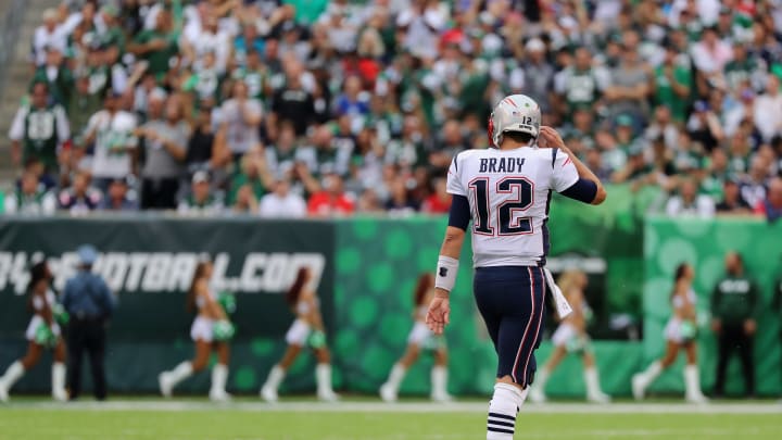 EAST RUTHERFORD, NJ – OCTOBER 15: Quarterback Tom Brady