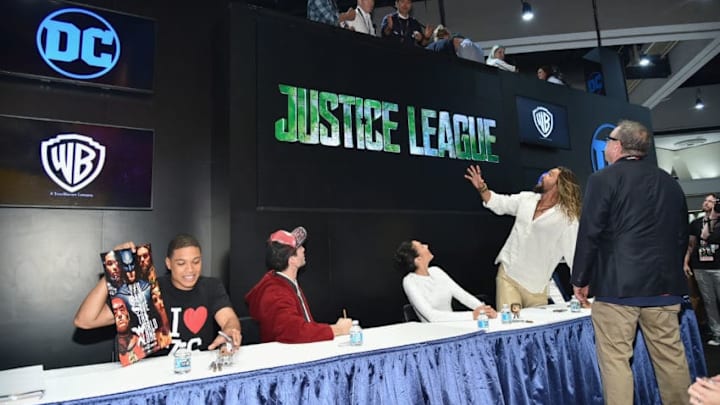 SAN DIEGO, CA - JULY 22: (L-R) Actors Ray Fisher, Ezra Miller Gal Gadot, and Jason Momoa during the 'Justice League' autograph signing at Comic-Con International 2017 at San Diego Convention Center on July 22, 2017 in San Diego, California. (Photo by Mike Coppola/Getty Images)