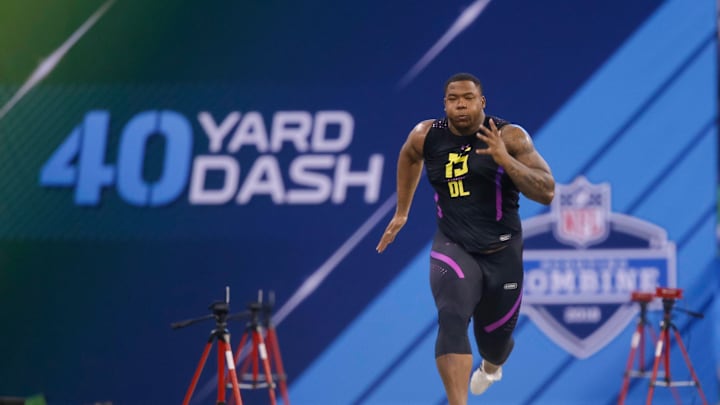 INDIANAPOLIS, IN – MARCH 04: Alabama defensive lineman Da’ron Payne (DL15) runs in the 40 yard dash at Lucas Oil Stadium on March 4, 2018 in Indianapolis, Indiana. (Photo by Michael Hickey/Getty Images)