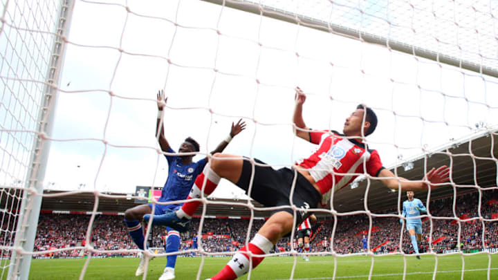 SOUTHAMPTON, ENGLAND - OCTOBER 06: Tammy Abraham of Chelsea appeals to the referee as Maya Yoshida of Southampton attempts to clear the ball off the line which the referee later awarded during the Premier League match between Southampton FC and Chelsea FC at St Mary's Stadium on October 06, 2019 in Southampton, United Kingdom. (Photo by Bryn Lennon/Getty Images)