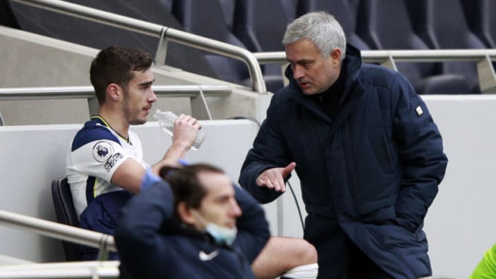 LONDON, ENGLAND - JANUARY 02: Jose Mourinho, Manager of Tottenham Hotspur talks with Harry Winks of Tottenham Hotspur after he is replaced during the Premier League match between Tottenham Hotspur and Leeds United at Tottenham Hotspur Stadium on January 02, 2021 in London, England. The match will be played without fans, behind closed doors as a Covid-19 precaution. (Photo by Ian Walton - Pool/Getty Images)