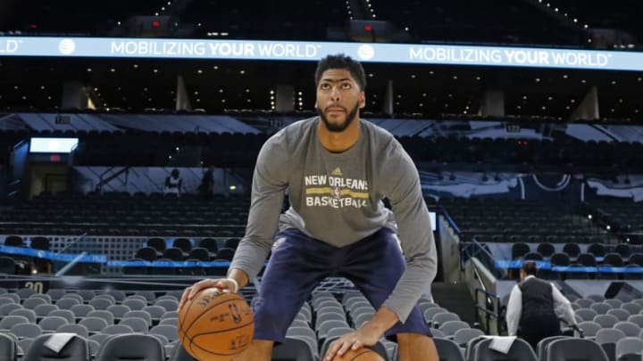 SAN ANTONIO,TX - OCTOBER 29: Anthony Davis