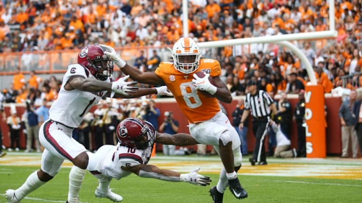 KNOXVILLE, TENNESSEE - OCTOBER 26: Ty Chandler #8 of the Tennessee Volunteers runs with the ball against the South Carolina Gamecocks during the second quarter at Neyland Stadium on October 26, 2019 in Knoxville, Tennessee. (Photo by Silas Walker/Getty Images)
