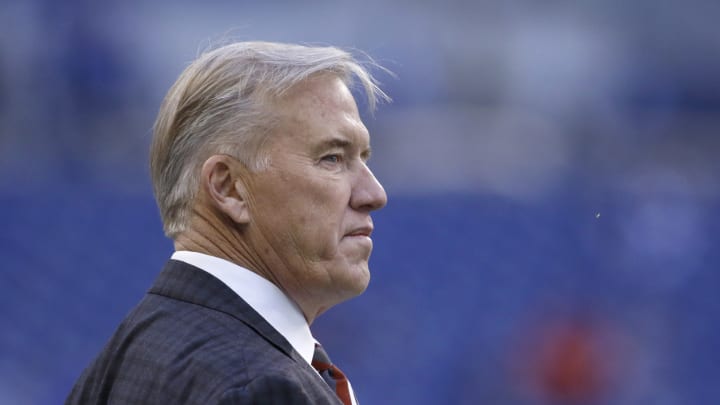 INDIANAPOLIS, INDIANA – OCTOBER 27: John Elway general manager of the Denver Broncos on the sidelines before the game against the Indianapolis Colts at Lucas Oil Stadium on October 27, 2019 in Indianapolis, Indiana. (Photo by Justin Casterline/Getty Images)