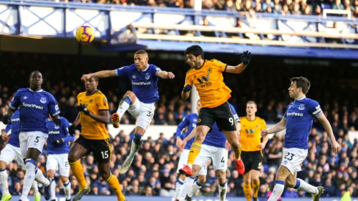 LIVERPOOL, ENGLAND - FEBRUARY 02: Raul Jimenez of Wolverhampton Wanderers scores a goal to make it 1-2 during the Premier League match between Everton FC and Wolverhampton Wanderers at Goodison Park on February 2, 2019 in Liverpool, United Kingdom. (Photo by Molly Darlington - AMA/Getty Images)