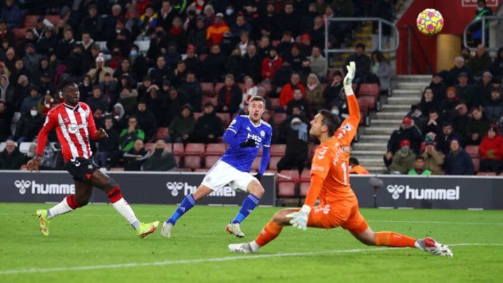 Jamie Vardy of Leicester City shoots over (Photo by Michael Steele/Getty Images)