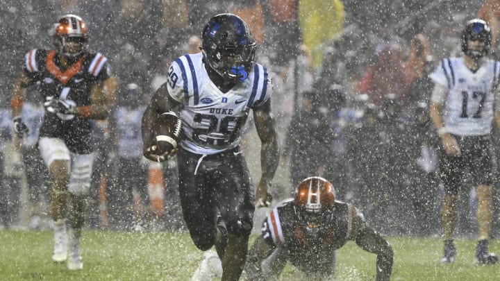 BLACKSBURG, VA – OCTOBER 28: Running back Shaun Wilson #29 of the Duke Blue Devils carries the ball against the Virginia Tech Hokies in the second half at Lane Stadium on October 28, 2017 in Blacksburg, Virginia. (Photo by Michael Shroyer/Getty Images)