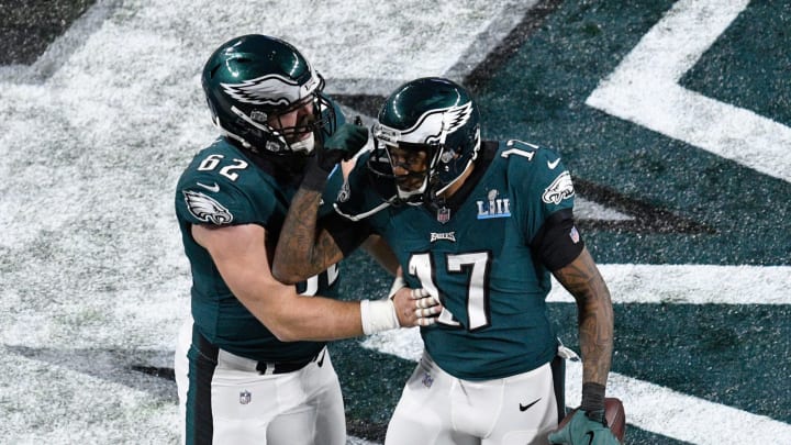 MINNEAPOLIS, MN – FEBRUARY 04: Alshon Jeffery #17 of the Philadelphia Eagles celebrates with Jason Kelce #62 after a 34-yard touchdown catch against the New England Patriots during the first quarter in Super Bowl LII at U.S. Bank Stadium on February 4, 2018 in Minneapolis, Minnesota. (Photo by Hannah Foslien/Getty Images)