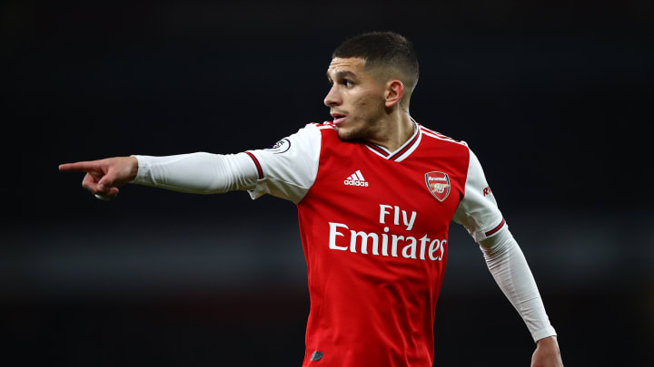 LONDON, ENGLAND – NOVEMBER 23: Lucas Torreira of Arsenal points instructions during the Premier League match between Arsenal FC and Southampton FC at Emirates Stadium on November 23, 2019 in London, United Kingdom. (Photo by Julian Finney/Getty Images)