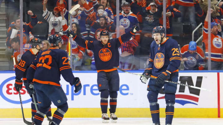 Edmonton Oilers celebrating Leon Draisaitl, #29, goal. Mandatory Credit: Perry Nelson-USA TODAY Sports