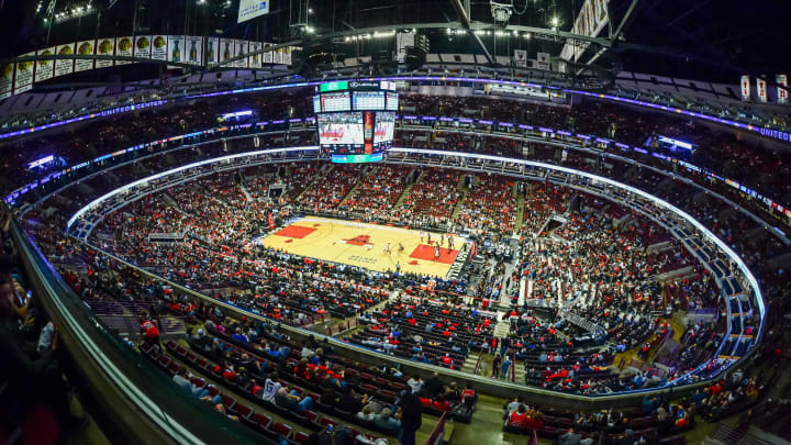 Oct 29, 2016; Chicago, IL, USA; A general view of the United Center during the second half between the Chicago Bulls and the Indiana Pacers. The Bulls won 118-101. Mandatory Credit: Jeffrey Becker-USA TODAY Sports