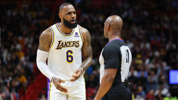 (Photo by Michael Reaves/Getty Images) – Los Angeles Lakers