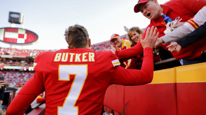 KANSAS CITY, MO – NOVEMBER 03: Harrison Butker #7 of the Kansas City Chiefs receives congratulations from Kansas City Chiefs fans following Butker’s game-winning 44-yard field goal with :00 left in the game against the Minnesota Vikings at Arrowhead Stadium on November 3, 2019 in Kansas City, Missouri. (Photo by David Eulitt/Getty Images)