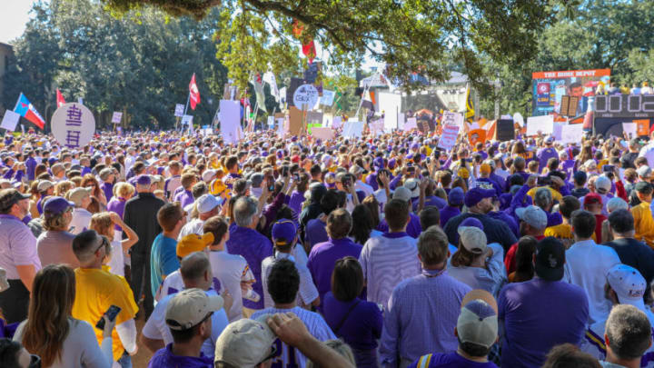 BATON ROUGE, LA - NOVEMBER 03: View of the crowd in the early morning watching the ESPN Gameday before the game against Alabama Crimson Tide and LSU Tigers on November 3, 2018 at Tiger Stadium in Baton Rouge, LA (Photo by Stephen Lew/Icon Sportswire via Getty Images)