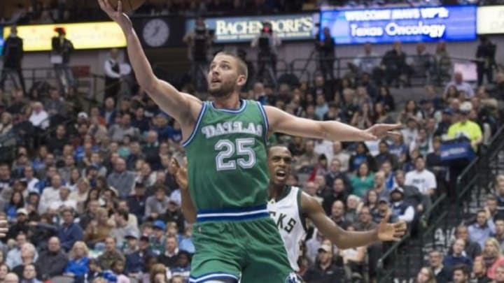 Dec 28, 2015; Dallas, TX, USA; Dallas Mavericks forward Chandler Parsons (25) drives to the basket against the Milwaukee Bucks during the first half at the American Airlines Center. Mandatory Credit: Jerome Miron-USA TODAY Sports