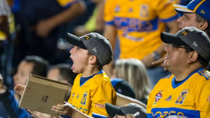 MONTERREY, MEXICO - FEBRUARY 10: Fans of Tigres cheer their team during the 6th round match between Tigres UANL and America as part of the Torneo Clausura 2018 Liga MX at Universitario Stadium on February 10, 2018 in Monterrey, Mexico. (Photo by Azael Rodriguez/Getty Images)