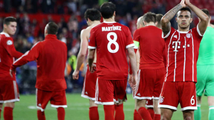 SEVILLE, SPAIN - APRIL 03: Thiago Alcantara of Bayern Muenchen shows appreciation to the fans after the UEFA Champions League Quarter Final Leg One match between Sevilla FC and Bayern Muenchen at Estadio Ramon Sanchez Pizjuan on April 3, 2018 in Seville, Spain. (Photo by Adam Pretty/Getty Images)