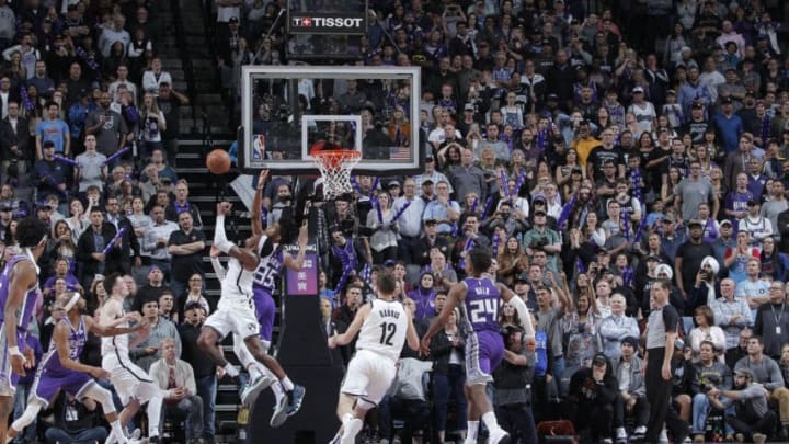 SACRAMENTO, CA - MARCH 19: Rondae Hollis-Jefferson #24 of the Brooklyn Nets makes the game winning layup against the Sacramento Kings on March 19, 2019 at Golden 1 Center in Sacramento, California. NOTE TO USER: User expressly acknowledges and agrees that, by downloading and/or using this photograph, user is consenting to the terms and conditions of the Getty Images License Agreement. Mandatory Copyright Notice: Copyright 2019 NBAE (Photo by Rocky Widner/NBAE via Getty Images)