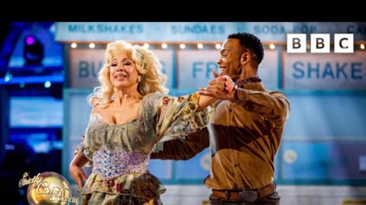Alex Kingston & Johannes Radebe Foxtrot to Here You Come Again by Dolly Parton ✨ BBC Strictly 2025 Alex Kingston & Johannes Radebe Foxtrot to Here You Come Again by Dolly Parton ✨ BBC Strictly 2025