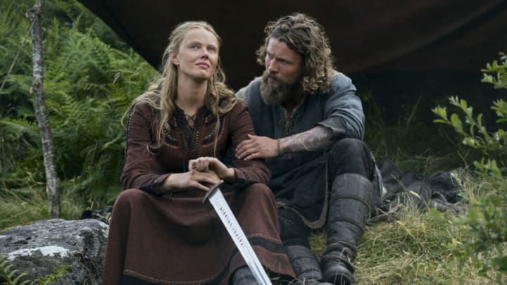 Vikings: Valhalla. (L to R) Frida Gustavsson as Freydis Eriksdotter, Leo Suter as Harald Sigurdsson in episode 201 of Vikings: Valhalla. Cr. Bernard Walsh/Netflix © 2022