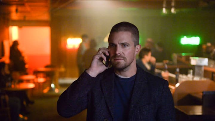 Supergirl -- "Elseworlds, Part 3" -- Image Number: SPG409a_0724b.jpg -- Pictured: Stephen Amell as Oliver Queen/Green Arrow -- Photo: Sergei Bachlakov/The CW -- ÃÂ© 2018 The CW Network, LLC. All Rights Reserved.
