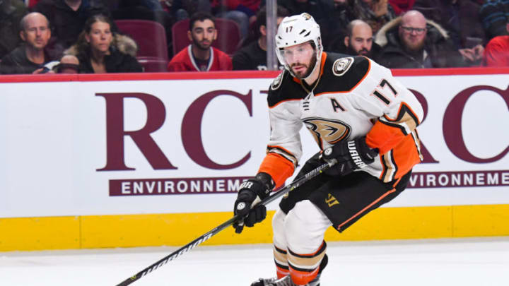MONTREAL, QC - FEBRUARY 03: Anaheim Ducks Center Ryan Kesler (17) gains control of the puck during the Anaheim Ducks versus the Montreal Canadiens game on February 3, 2018, at Bell Centre in Montreal, QC (Photo by David Kirouac/Icon Sportswire via Getty Images)