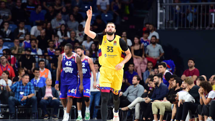 ISTANBUL, TURKEY - OCTOBER 04: Nikola Mirotic, #33 of FC Barcelona in action during the Turkish Airlines EuroLeague match between Anadolu Efes Istanbul and FC Barcelona at Sinan Erdem Dome on October 04, 2019 in Istanbul, Turkey. (Photo by Aykut Akici/Euroleague Basketball via Getty Images)