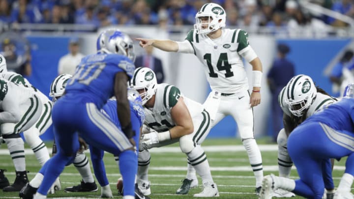 DETROIT, MI - SEPTEMBER 10: Sam Darnold #14 of the New York Jets looks over the defense during the game against the Detroit Lions at Ford Field on September 10, 2018 in Detroit, Michigan. The Jets won 48-17. (Photo by Joe Robbins/Getty Images)