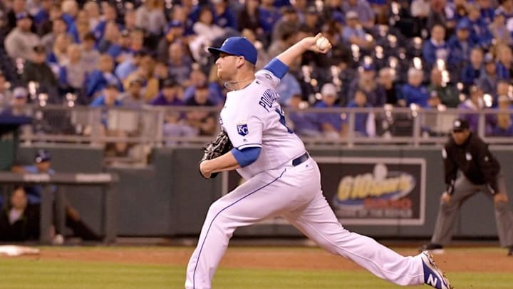 Sep 29, 2016; Kansas City, MO, USA; Kansas City Royals relief pitcher Brooks Pounders (62) delivers a pitch in the ninth inning against the Minnesota Twins at Kauffman Stadium. Minnesota won 7-6. Mandatory Credit: Denny Medley-USA TODAY Sports