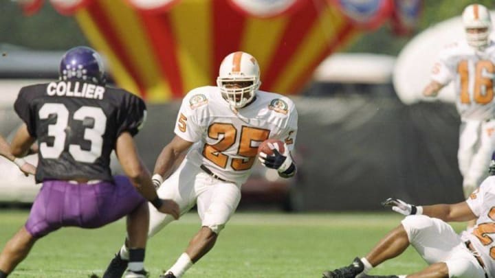 1 Jan 1997: Tailback Jay Graham of the Tennessee Volunteers carries the ball during the Citrus Bowl game against the Northwestern Wildcats in Orlando, Florida. Tennessee won the game 48-28. Mandatory Credit: Andy Lyons /Allsport